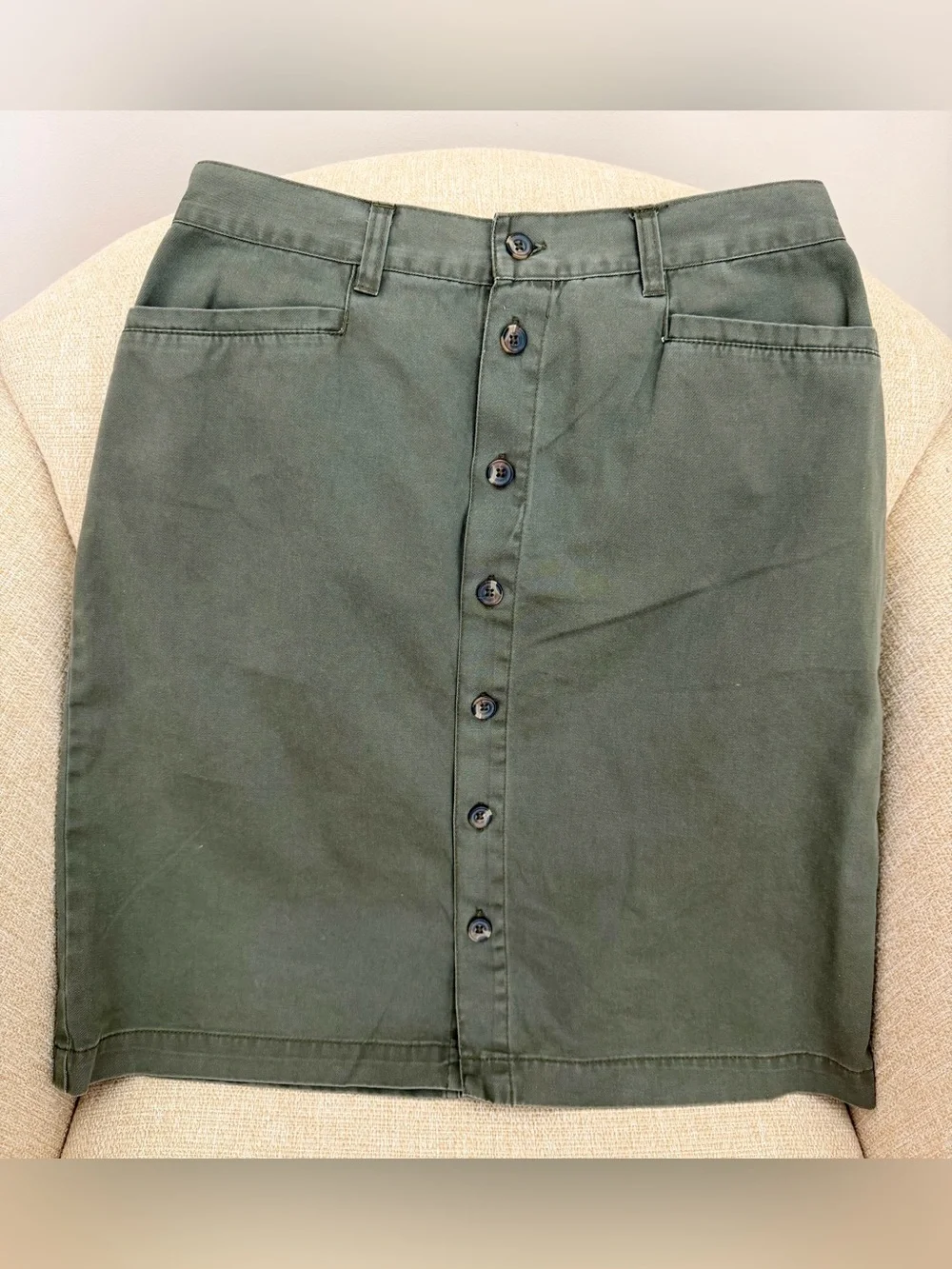 Gloria Vanderbilt Button-Front Olive Green A-Line Skirt Size 10 Front Pockets